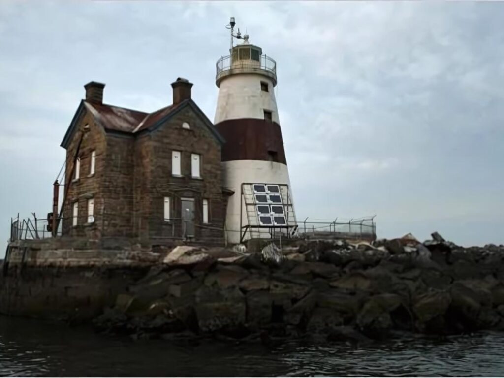 Execution Rocks Lighthouse